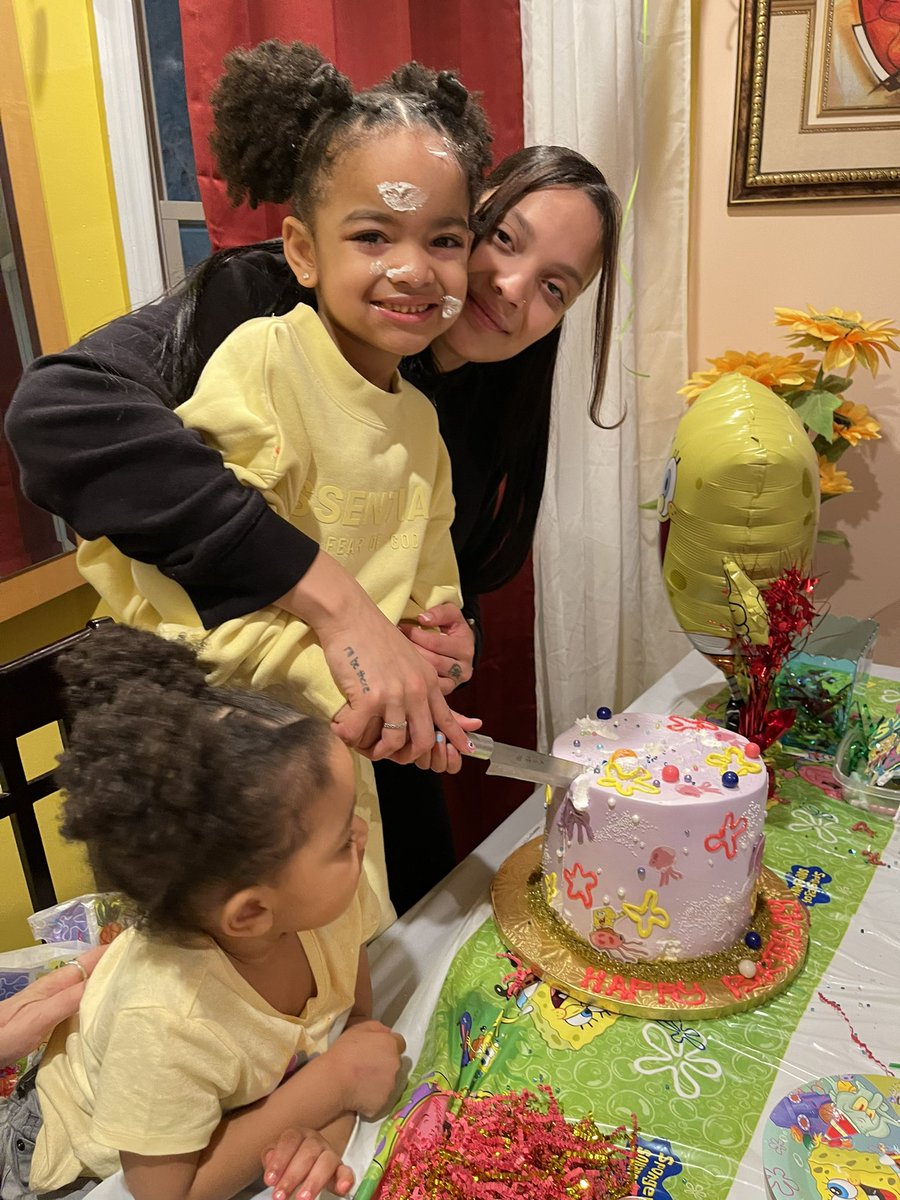 cozym0m's tweet image. You know every time it’s time to go to war abt you I’m always front line. Hope today was as special as you are to me everyday, you make my soul smile. #thebig5💫 Happy birthday princess💛