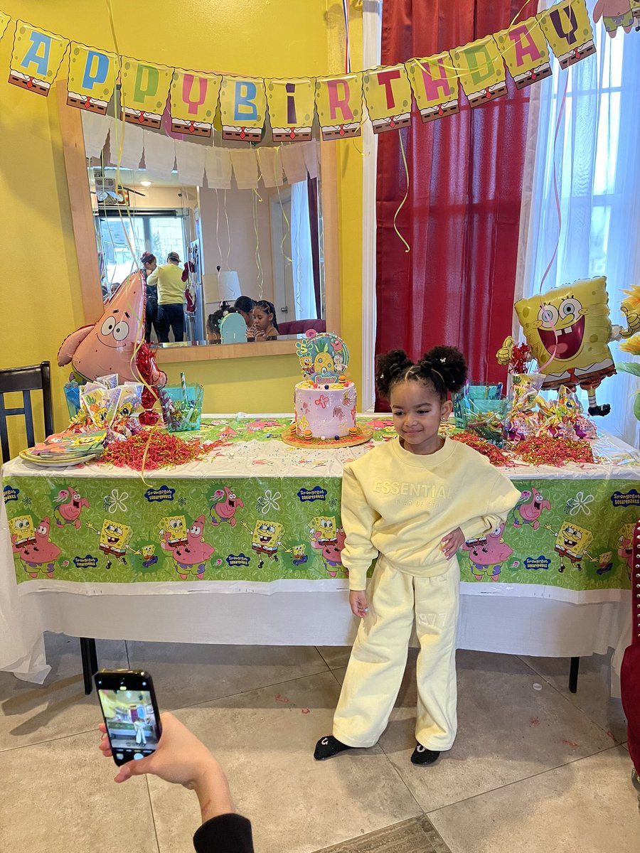 cozym0m's tweet image. You know every time it’s time to go to war abt you I’m always front line. Hope today was as special as you are to me everyday, you make my soul smile. #thebig5💫 Happy birthday princess💛