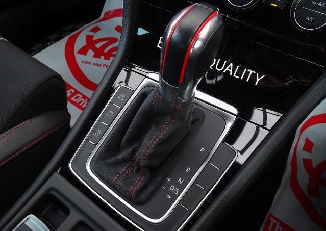 carbon pads on alloy rims