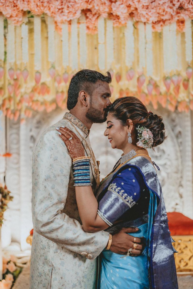 AndrewkoeStudio's tweet photo. “I met you in the dark, you lit me up; You made me feel as though I was enough.”
#Engagement Embellishments with Santthene & Sharvin.
-
#andrewkoestudio #photography #malaysianwedding #weddingphotography #sonyalpha #sonymalaysia #sabyasachi #capturingemotions #capturingmoments https://t.co/AwQ3PGo77i