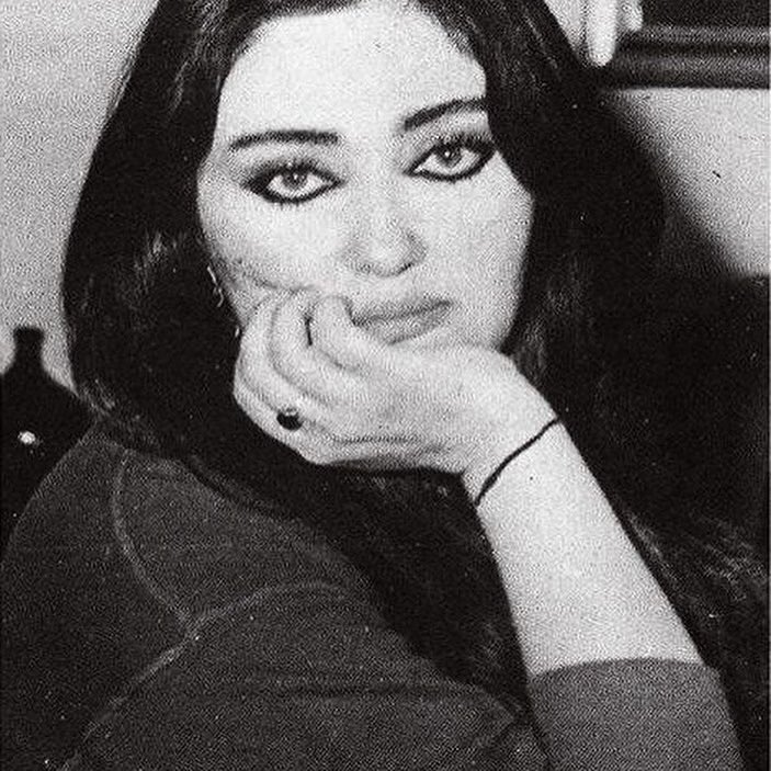 lov3struckmag's tweet photo. - A signature and must have kohl/eyeliner look worn throughout the years by Middle Eastern ⭐️ https://t.co/P4zGkNdAOA