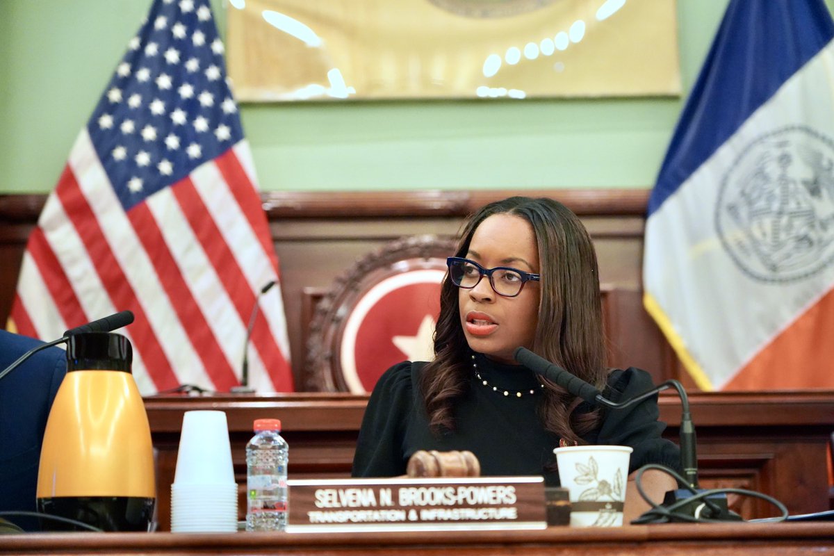CMBrooksPowers's tweet photo. Earlier in the week the @nyccouncil Committee on #TransportationAndInfrastructure held our Preliminary Budget Hearing. We ended the week celebrating the launch of the #R211. #AllAboard #FarRockaway https://t.co/egh5huwmep