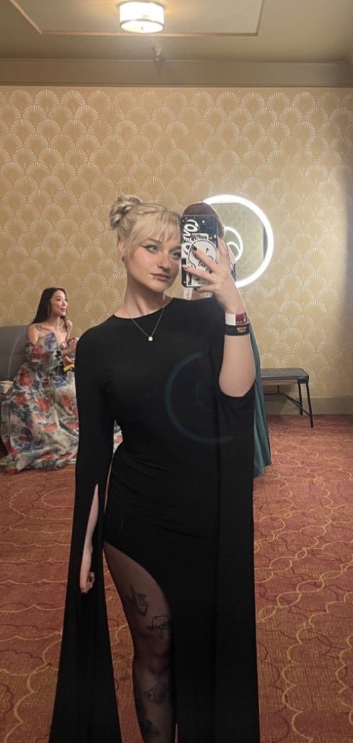 fentysimp's tweet image. i love women so much