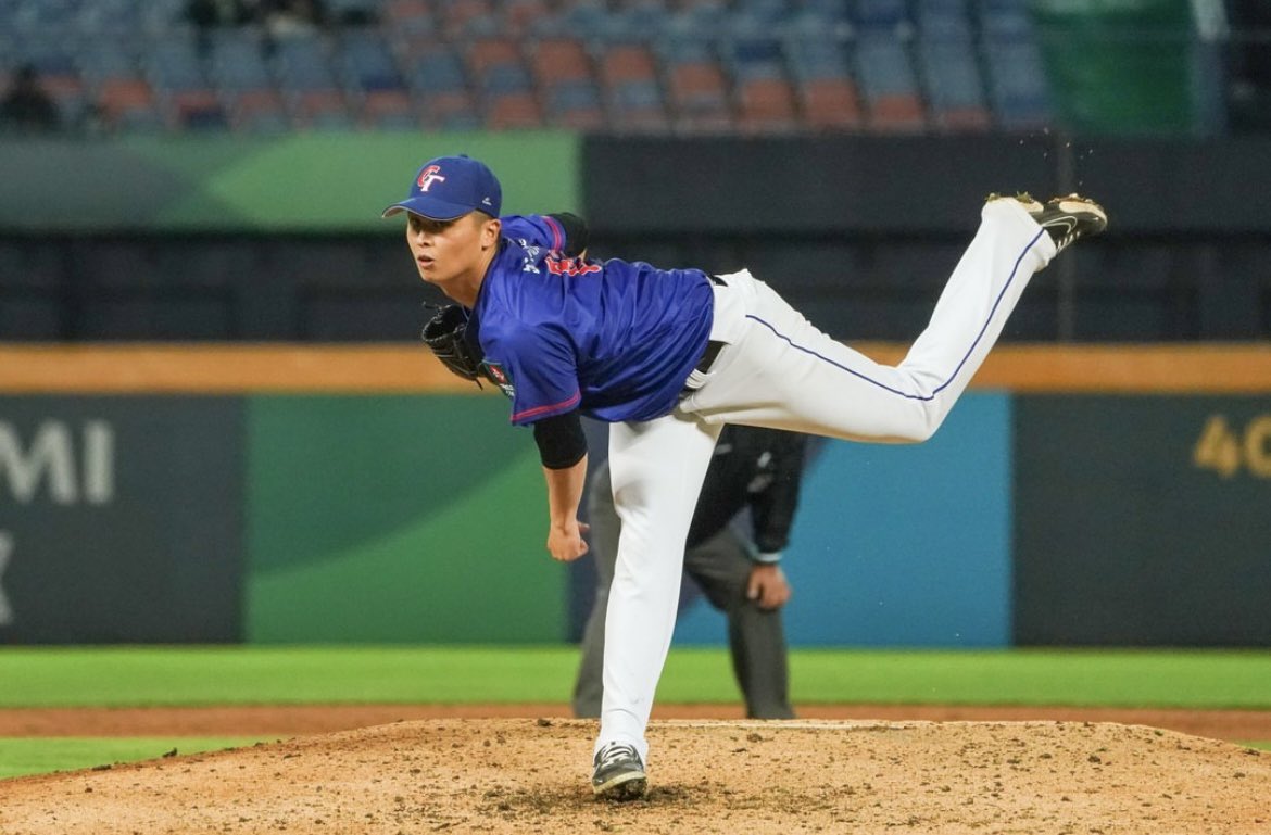 WBC TODAY! 
Chinese Taipei v.s. Cuba
Chen, Shih-Peng will be our starting pitcher! LETS GOOOOOO💙💙
WE ARE🔥🔥🔥🔥