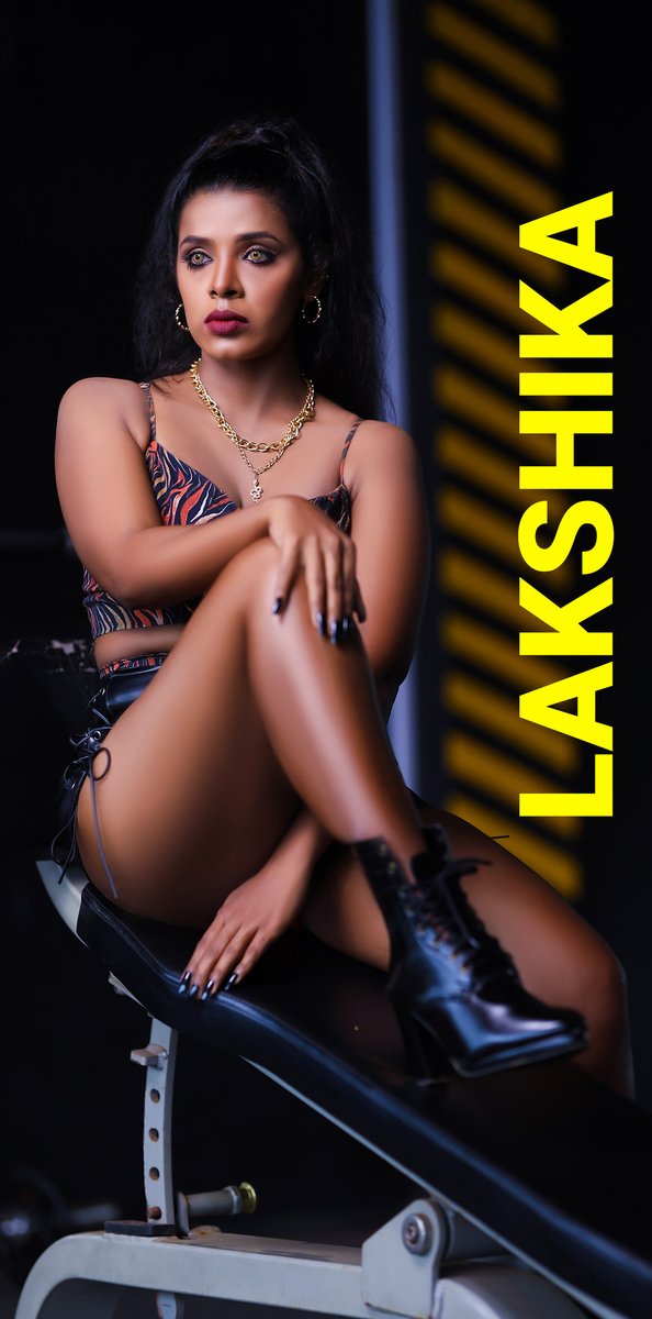 Lakshikalans's tweet photo. 🎭🎖️️ I am not a one in a million girl. I am a once-in-a-lifetime type of woman.....🎓
📸 | @shamanfdo
💄 | Salon Randi
💃 | @Lakshikalans
#glamourous #glamourgirl #glamourportraits #fitmodel #fitnessjourney #professional #fashionmodel #fasionista https://t.co/m5dgJib71f