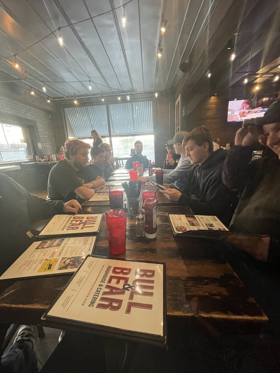 WhitmanBowling's tweet photo. State Championships in the morning! But first, we eat! Great team dinner tonight with the boys! 🎳 https://t.co/2fVXWYTSXq