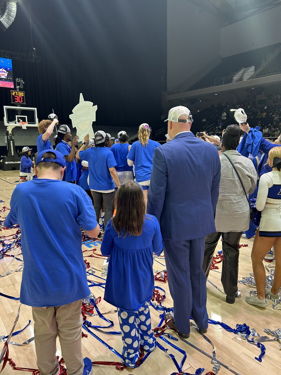 CoachTomHodges's tweet photo. #Family…. @MT_WBB = @ConferenceUSA Champions! 💙🏆💙 #TrueBlue #BlueNited #OneMoreTimeWithFeeling #ProudCoach https://t.co/NmkooEiD4l