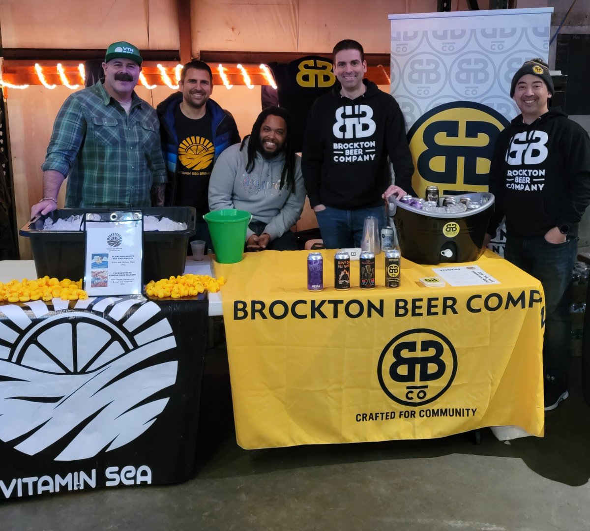Awesome time today at #MassBeerWeek's Beer Fest at <a href="/capecodbeer/">Cape Cod Beer</a>! Had a great time sharing a table with our <a href="/Vitaminseabrew/">Vitamin Sea Brewing</a> friends! Thanks for a great day <a href="/MassBrewBros/">Mass. Brew Bros.</a> <a href="/MABrewersGuild/">Mass Brewers Guild</a> 🍻🙏🏽🎉 #CraftBeer