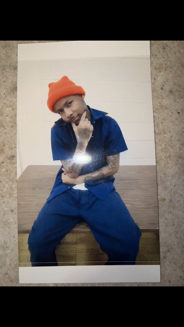 kilo_cashh's tweet photo. #FreeTheTweaker my boy gone gone be home soon💯 #DontCountHimOut🖤🤞🏽 #GFOT #GangFullOfTweakers https://t.co/TdNShgFujE