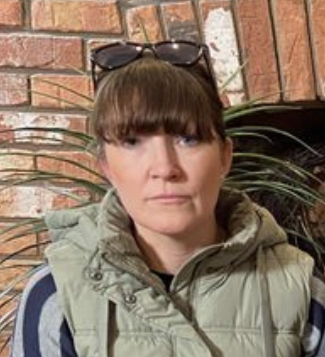 TrutherDolly's tweet photo. @TruthSignalUK I think the similarities are striking. #LouiseBulley #NicolaBulley #LouiseCunningham https://t.co/Rl627wvoSE