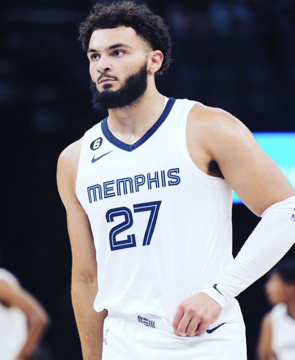 David Roddy tonight:

24 Points
4 Rebounds
77% FG
4/7 3PM

Only 22 Minutes. 🔥