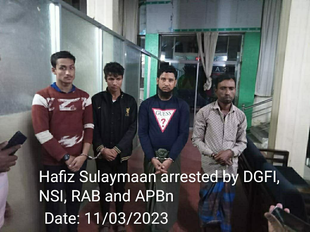 Minshshs's tweet photo. Thanks to @BDMOFA Gov't for #apprehending these assassins and request for the strong #investigation
please #find out who are #involved and who are #commanding them to set fire in the camps. repeatedly #Refugees shelters are being #set on fire.@HarjitSajjan https://t.co/tFc7FTIMJP
