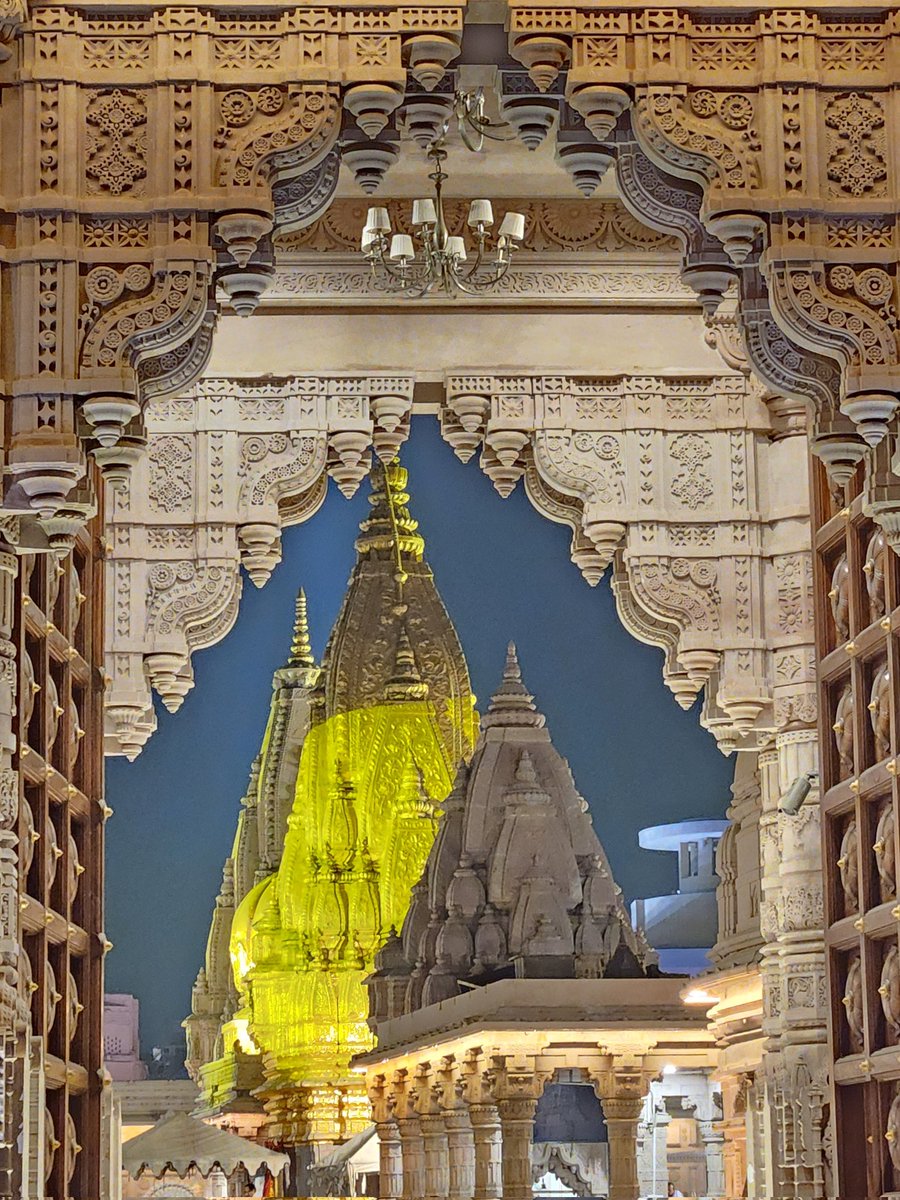 tarunemany's tweet photo. Varanasi dairies #Harharmahadev https://t.co/weAmp7qln9