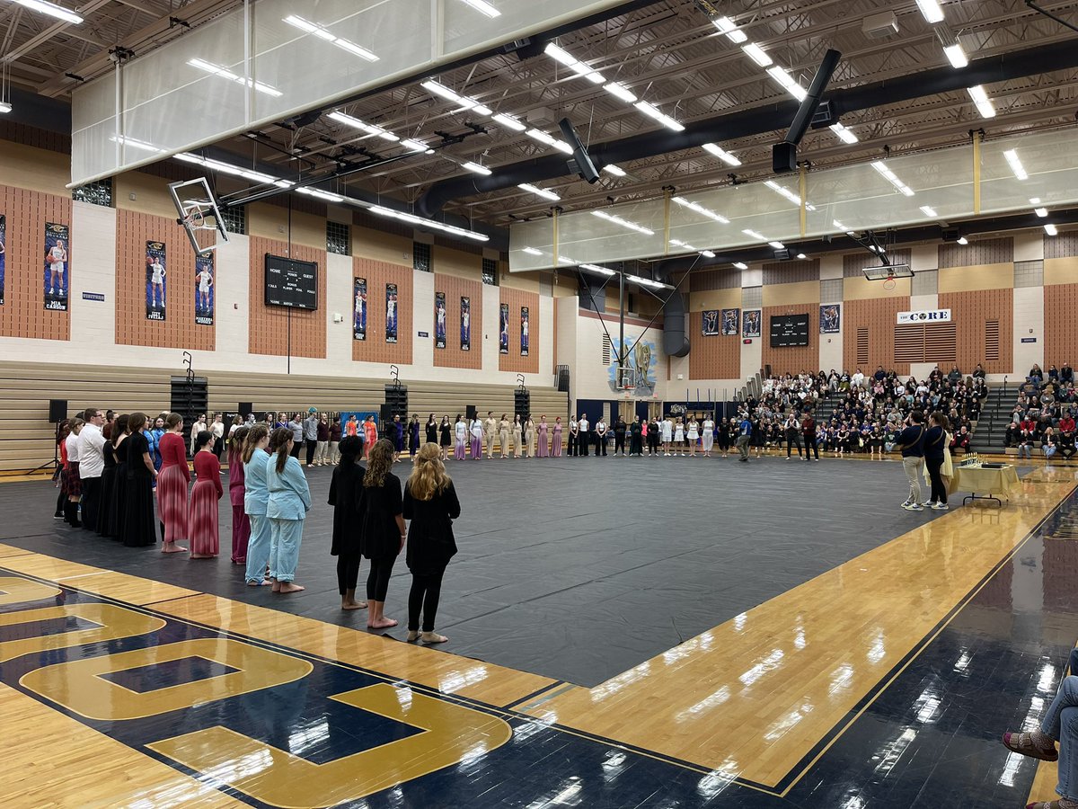 Congratulations to all 32 winter guard teams who came to our home <a href="/MCGC1975/">Michigan Color Guard</a> competition at Stoney Creek High School today! Thank you for sharing your talents and shows with us!! 🤩