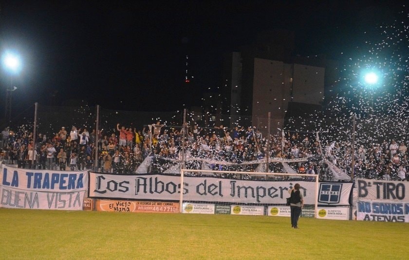 AtenasRioCuarto's tweet photo. Será un día histórico, somos parte de la historia más rica de ATENAS DE RÍO CUARTO!

Nos vemos 19:30 hs en el estadio 9 de Julio 🏟️, en nuestra casa 🇫🇮

#FederalA? LLEGANDO 🔜😎 https://t.co/a8b3eM7YOH