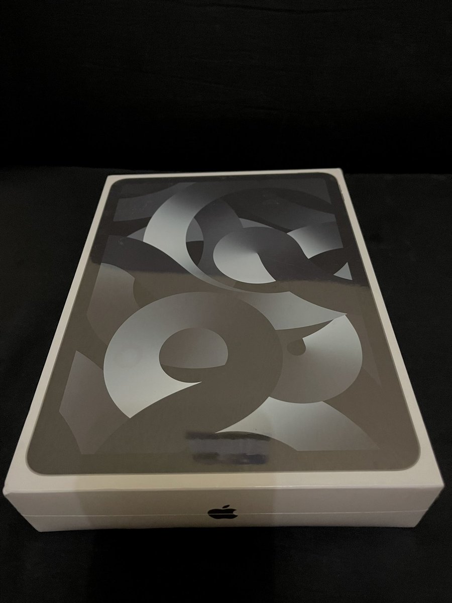SundariUcu's tweet photo. Di Jual - iPad 5th, wifi only, 256, Space Grey, BNIB, kondisi 1000% Ori dan Baru, masih segel, no tipu2, no ribet2,  Price 10.200 aja (harga dibawah pasaran), lokasi Tebet Jaksel, minat serius DM ya #zonauangᅠᅠᅠ #zonauang #Apple #iphone #ipadair5 https://t.co/7YI4qo5Gk2
