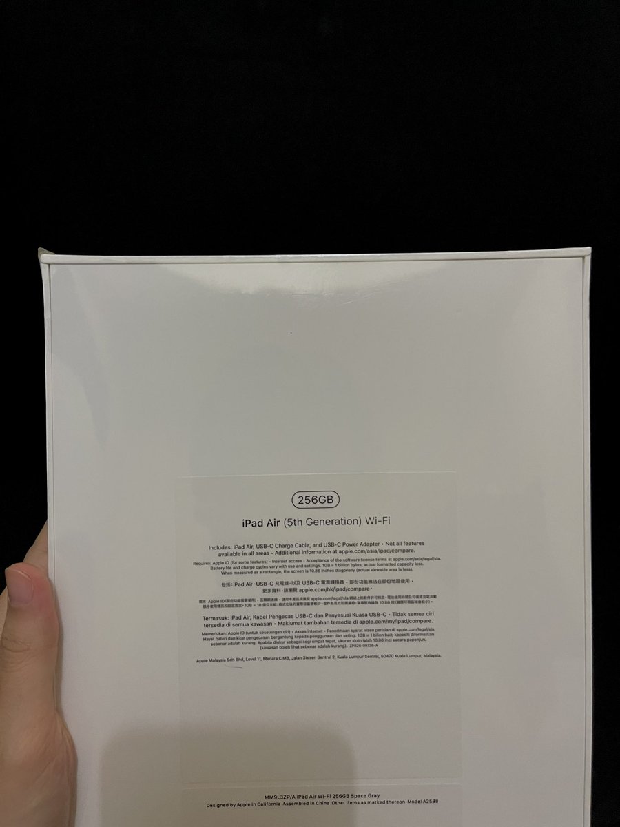 SundariUcu's tweet photo. Di Jual - iPad 5th, wifi only, 256, Space Grey, BNIB, kondisi 1000% Ori dan Baru, masih segel, no tipu2, no ribet2,  Price 10.200 aja (harga dibawah pasaran), lokasi Tebet Jaksel, minat serius DM ya #zonauangᅠᅠᅠ #zonauang #Apple #iphone #ipadair5 https://t.co/7YI4qo5Gk2