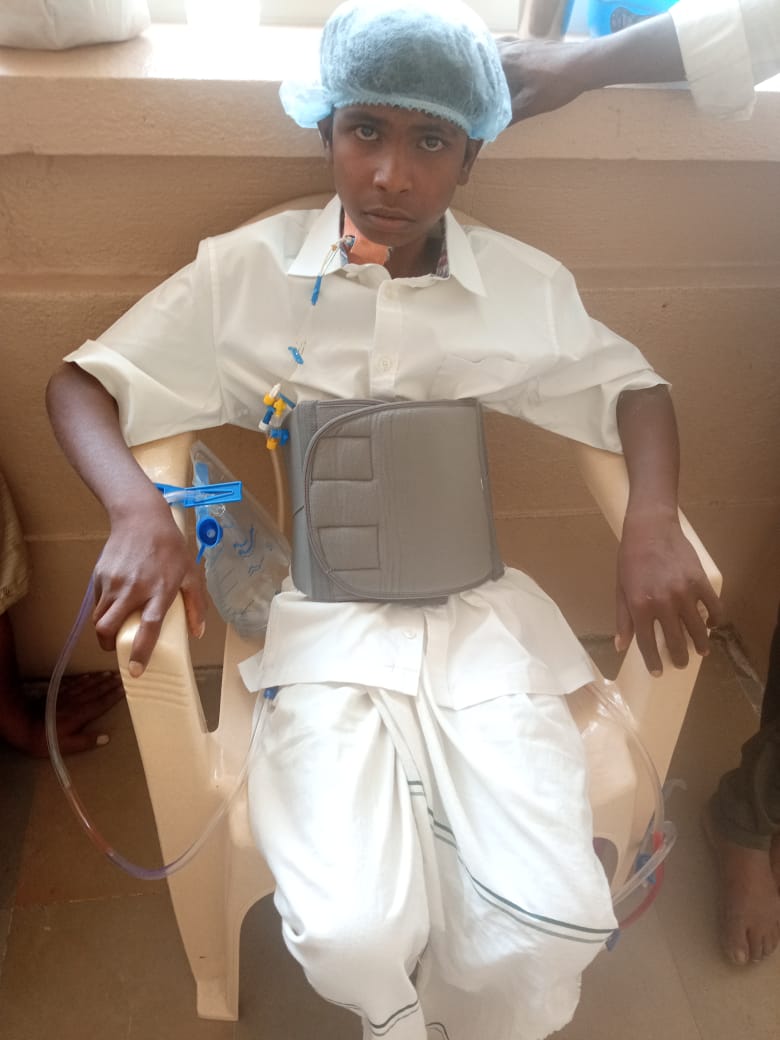 govagova123's tweet image. మంత్రివర్యులు కేటీఆర్ గారికి శుభోదయం ఈ అబ్బాయి గుండె ఆపరేషన్ విజయవంతం అయింది ఈరోజు ఉదయం డిశ్చార్జ్ కూడా చేశారు ఈ అబ్బాయి గుండె ఆపరేషన్ కి 5 లక్షల రూపాయల ఎల్ఓసి మరియు టాబ్లెట్లు కొనుగోలుకు 50 వేల రూపాయల నగదు కూడా ఇవ్వడం జరిగింది. పసి ప్రాణాన్ని కాపాడిన కేటీఆర్ గారికి ధన్యవాదములు