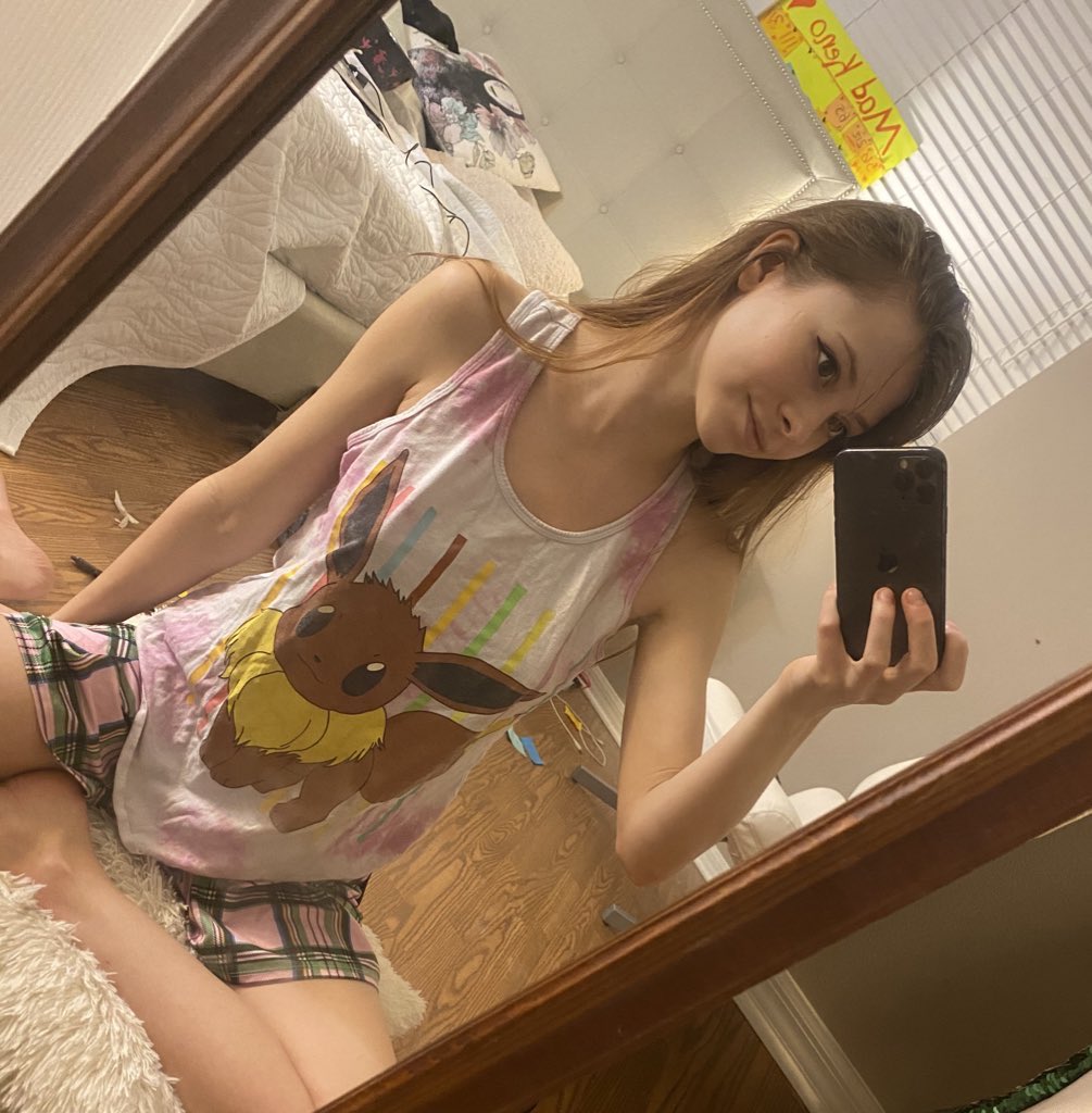 Maddie 🌸💕 on Twitter: "Wanna cuddle with me? I'm super soft🤗 https://t