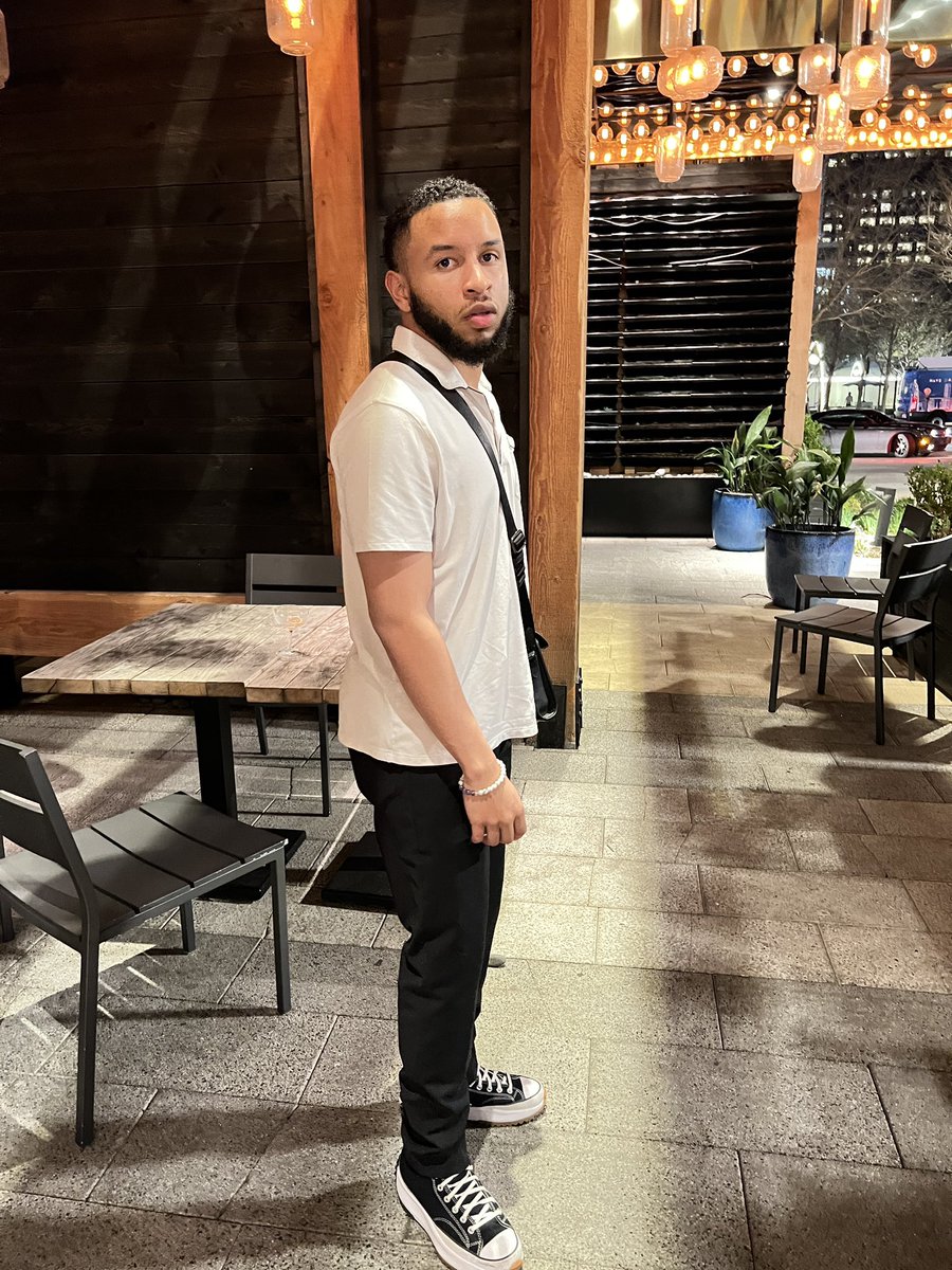 Jordan (@hellojordvn) on Twitter photo 