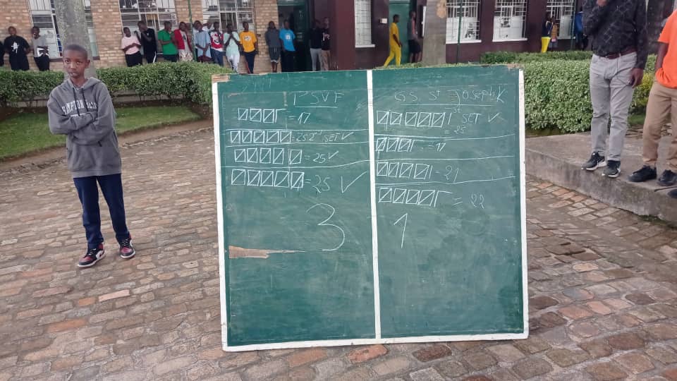 ASEVIF_Butare's tweet photo. Ku munsi wejo byari ibyishimo ubwo #Songa y'ayisumbuye yatsindiraga Saint Joseph iwayo amaseti 3-1 muri Championnat ya série B.
#PSVF
#Songa https://t.co/pH9l8lcKN9