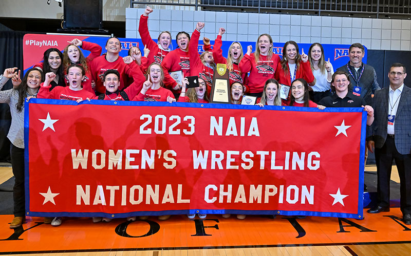 .<a href="/SOURaiders/">Southern Oregon Raiders</a>, with three champions, wins <a href="/NAIA/">NAIA</a> Women’s Nationals, with Life taking second

READ: teamusa.org/USA-Wrestling/…