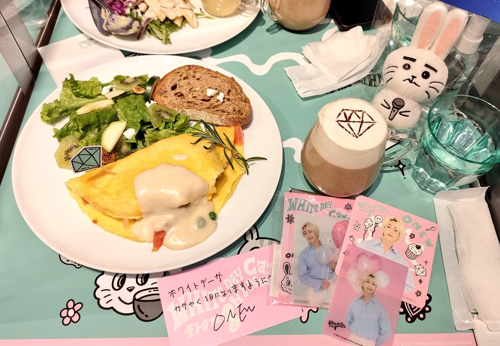 shineew_d's tweet photo. ＃WHITEDAYCafefromSHINee https://t.co/IWzK6OmVNX