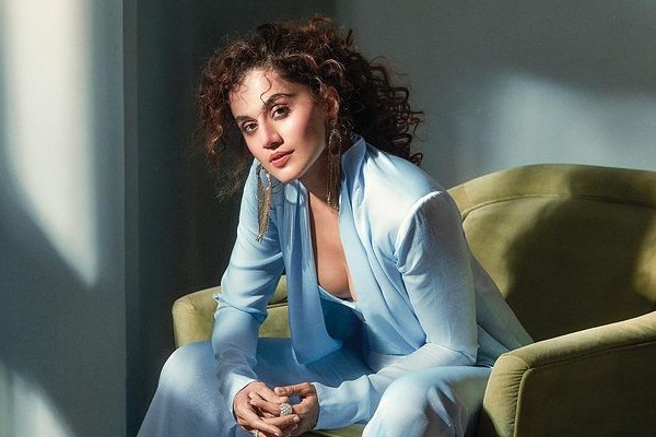 Taapsee Pannu On Working With SRK & Doing Comedy

Read Here: mygoodtimes.in/entertainment/…

#taapseepannu #taapsee #srk #ShahRukhKhan #ShahRukhKhan𓀠 #Dunki #wohladkihaikahan