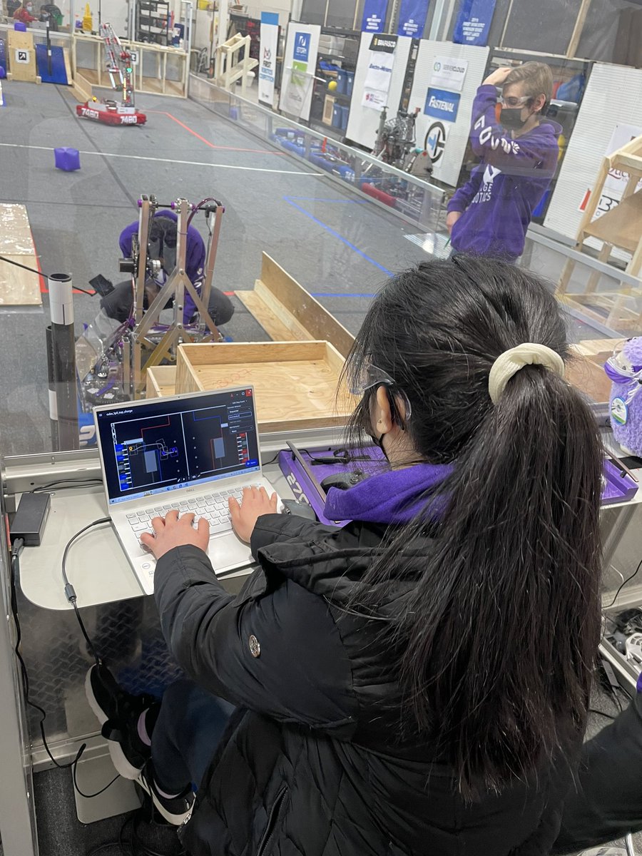 frc2706's tweet photo. Team work makes the dream work! Thank you so much @frc7480 for letting us work in your amazing Kingston practice field along with @Team2708 and Sparkling H20! See you soon at competition! #friendswithrobots #chargedup #firstenergize https://t.co/873O3yHDSk