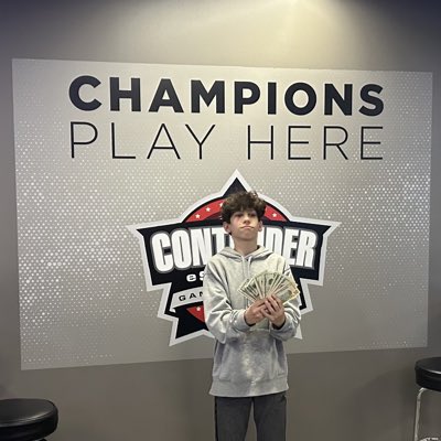 NickyFN8's tweet photo. #NewProfilePic https://t.co/f5UeIUdWfC