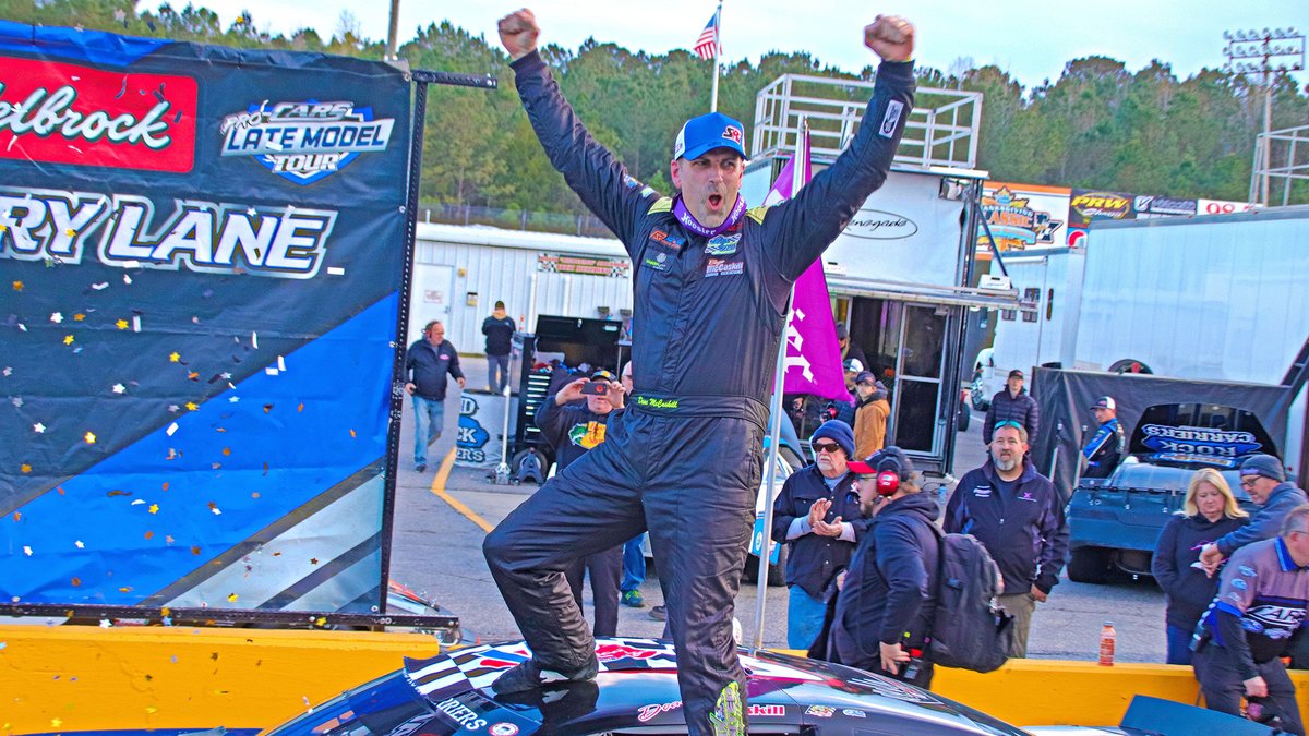 RACE22.com tweet media