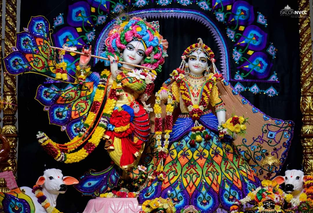 DBhagvadgita's tweet photo. बड़ी मुश्किल से पाया है तुम्हे 
अब खोना नहीं चाहते,
तुम्हारे थे हम,तुम्हारे है 
अब और किसी के 
होना नहीं चाहते
🌹Rādhey Rādhey🌹 https://t.co/Dep6J2LU4i