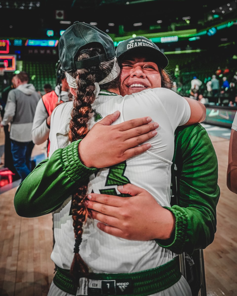 Hawaii Athletics tweet media