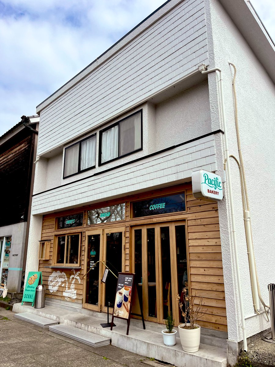 pika2ms's tweet photo. #バイク #ツーリング #PacificBakery #マラサダ
今日はパシフィックベーカリーさんのマラサダを食べに🛵
マラサダの写真撮り忘れました😅美味しかったよ😋 https://t.co/X8Qhj1nZID