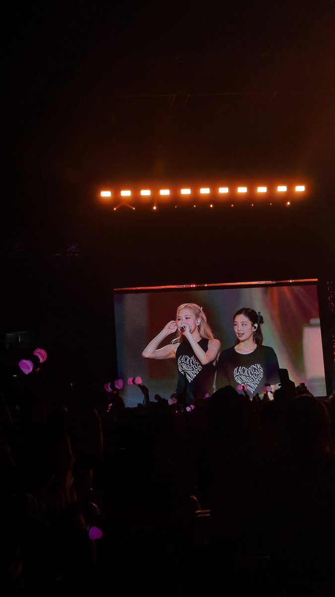 Chaennie 😭🫶 #BORNPINKinJKTday1 #BORNPINKinJAKARTA