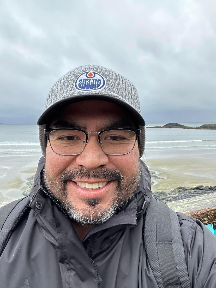 Napew's tweet photo. Love the Island @Ucluelet and @tofino have been amazing. #miyopimâtisiwin https://t.co/KEOcQPWsuv