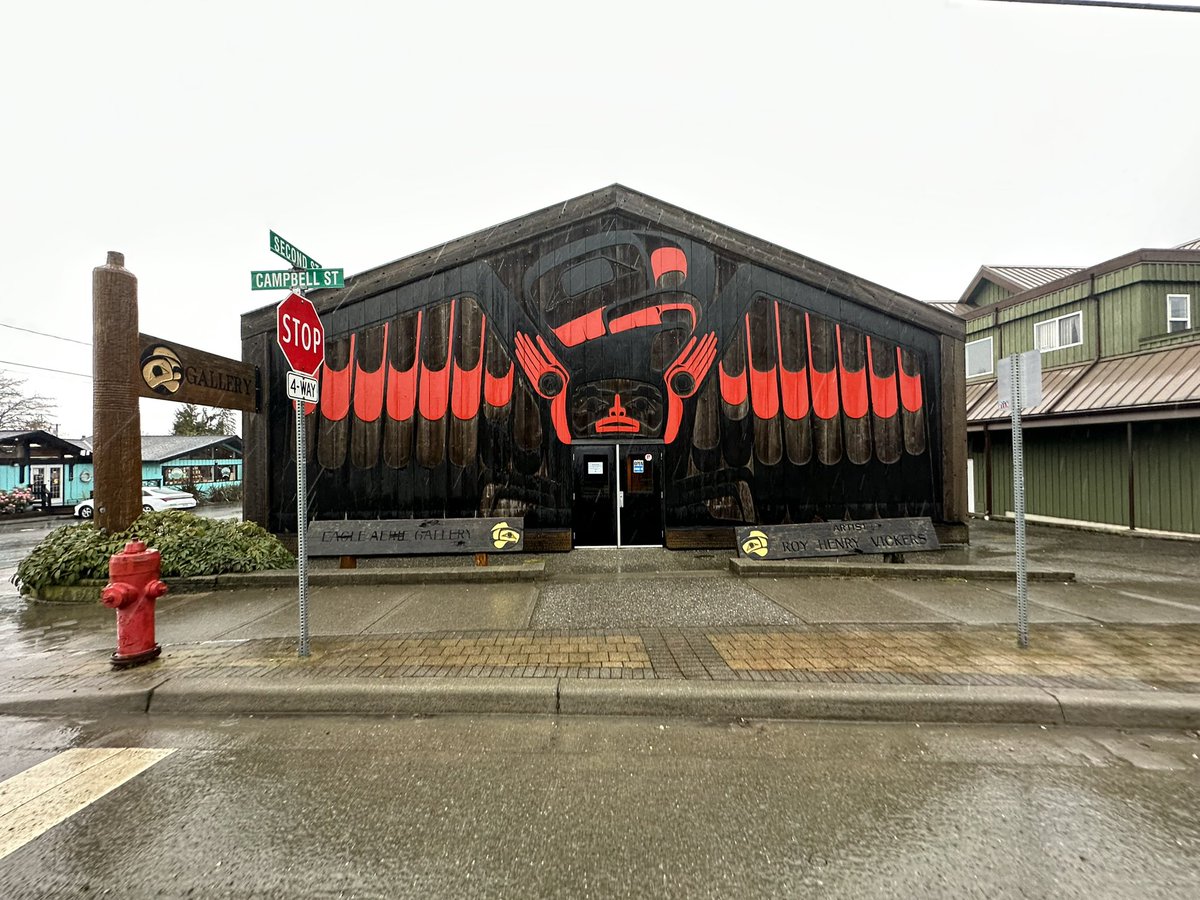 Napew's tweet photo. Love the Island @Ucluelet and @tofino have been amazing. #miyopimâtisiwin https://t.co/KEOcQPWsuv