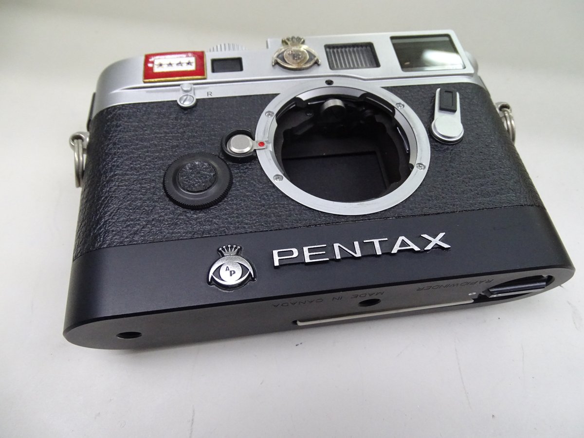 Shinjuku_Ichiba's tweet image. LEICA M6 TTL 0,72(改造品) ラピットワインダー付
PENTAXというロゴがありますがこれは正真正銘の
LEICA M6です
動作はすべて問題なし、ファインダー内も綺麗です
ラピットワインダーが付いてこのお値段はお得！！
Body No 2472046
￥198,000(税込)
#LEICA #M6TTL