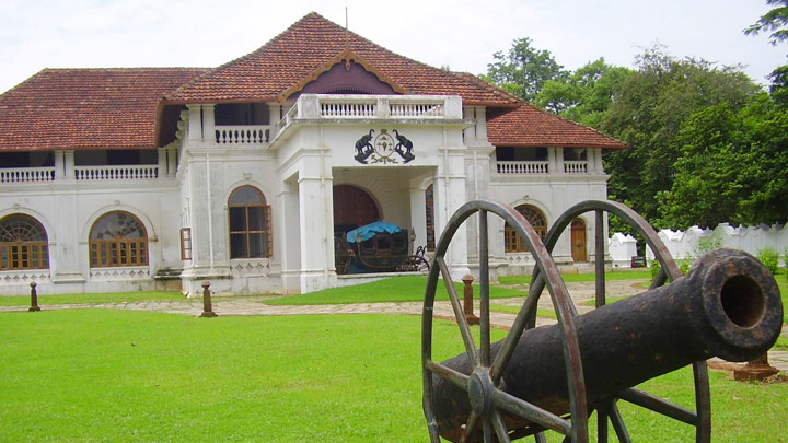 #AmitShah to visit #Kerala, palace of Veer-Putra Sakthan Thampuran on itinerary

#KeralaElections #HomeMinister #historical #IndianHeroes #History