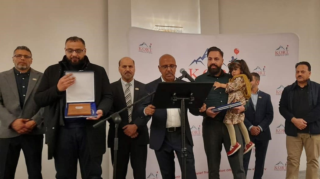 Kort_org_uk's tweet photo. KORT MUSKORTEER AWARDS :
Huge congratulations to all the amazing #Muskorteers in #UK. You are all the pride and strength of #KORT. Hats Off!!! https://t.co/BHWSzCfj38