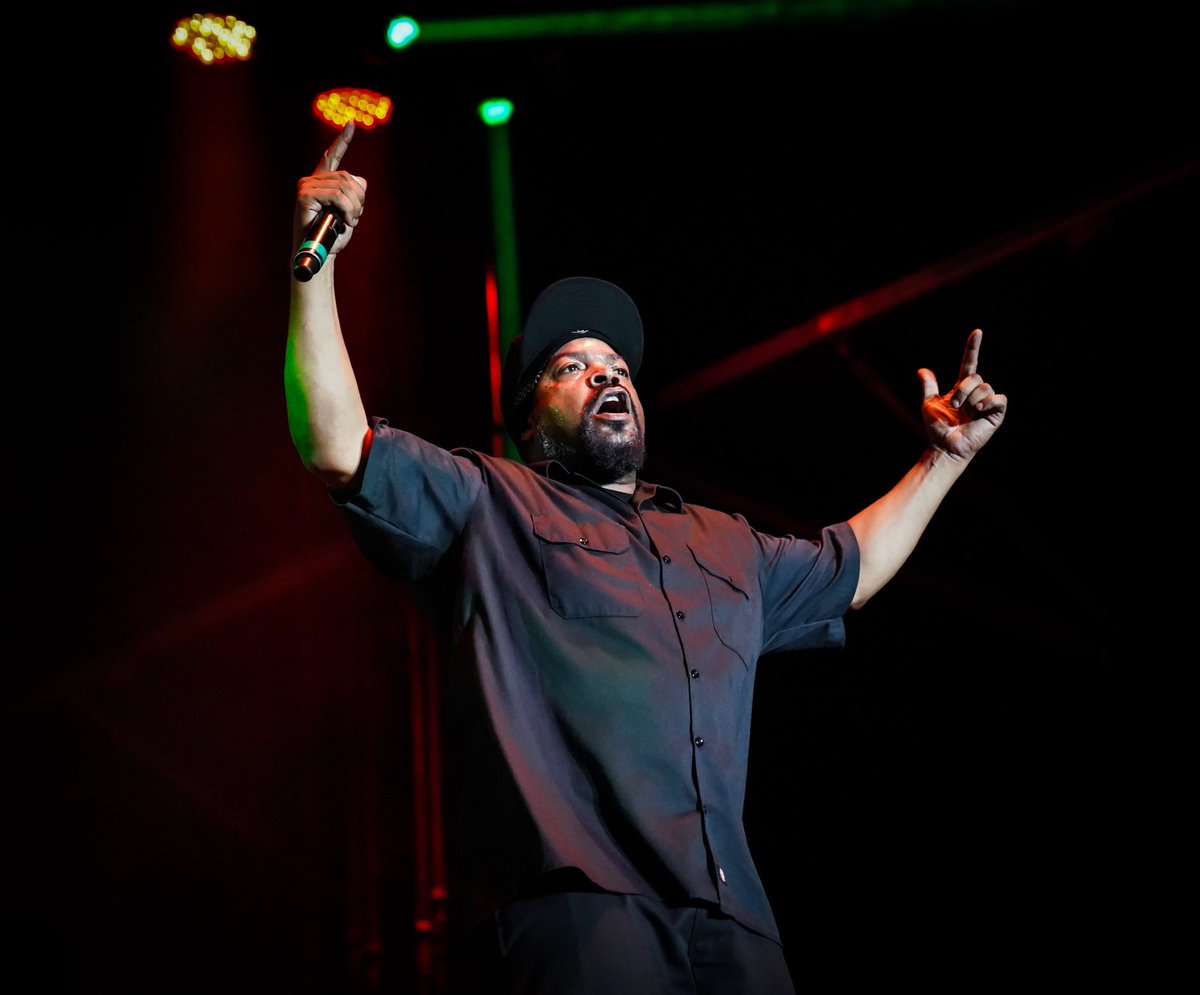 Ryan_Renger's tweet photo. Hey @icecube you should let me take photos again for you sometime… #icecube #concert #concertphotography #music #photograghy https://t.co/0eJka5ihVG