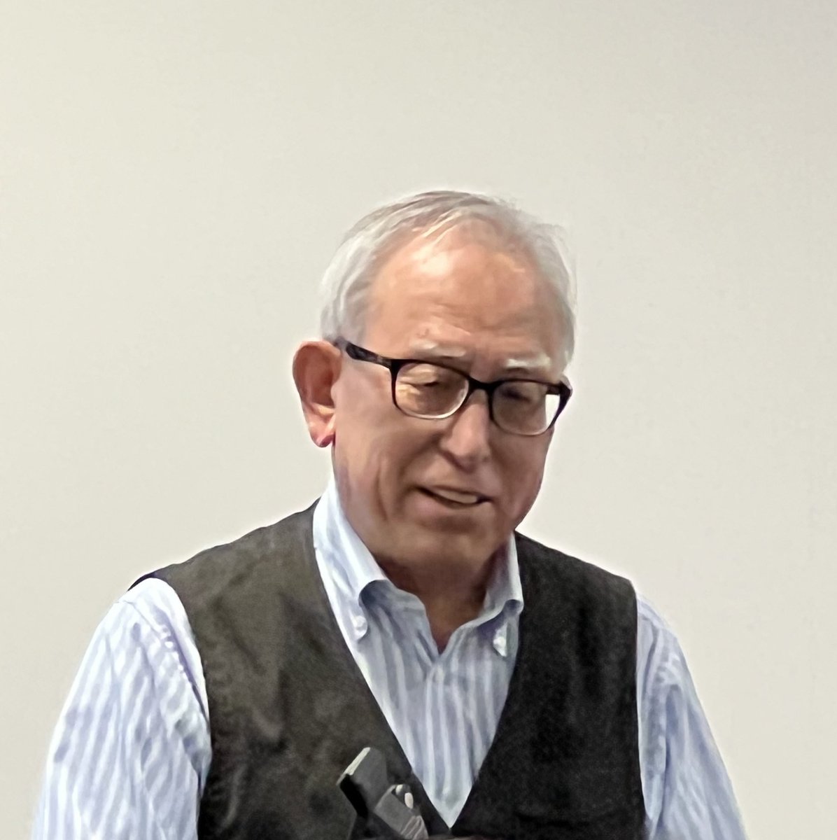 kiyoshi_shin's tweet image. V9938の設計者だった山岡成光さん。MSXの技術全般を見るのを担当されているとのこと。 #MSX0 の設定方法について解説中 #msxdevcon