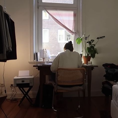 pilatesgirly's tweet image. female genius