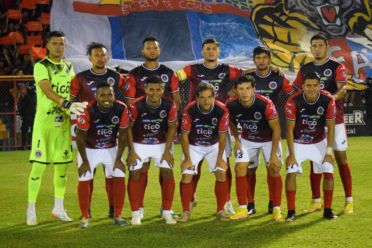 PasionTigrilla's tweet photo. ¡LAS MEJORES POSTALES!
Te compartimos la galería de fotos con las mejores imágenes del encuentro de @clubdeportivofas VS @adimetapansv
📸: @m_monr0y
#FAS #FASISTAS #METAPAN https://t.co/uFEtOtnMfB