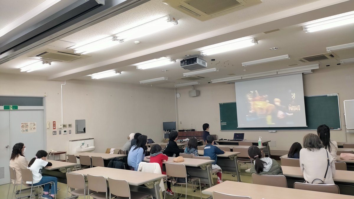 yac_sendai's tweet photo. 【活動報告】
今日は JAXA 筑波宇宙センター (@TKSC_JAXA) さんと中継で施設の展示紹介をしていただきました

団員や保護者の方からの質問もあり、有意義な時間を過ごすことが出来ました

イベントご協力いただきありがとうございました https://t.co/dhfp1au3en