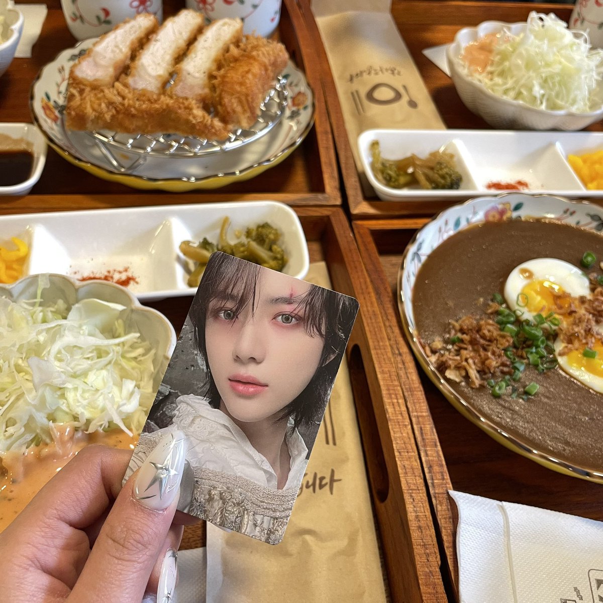 밤놀 ㄱ 

오늘 도와주셔서 감사합니ㄸㅑ 🫰🏻