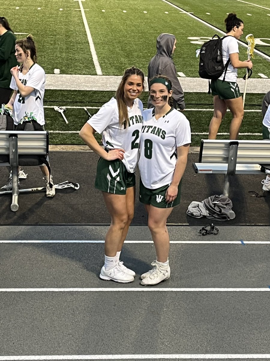 ZRaczykowski's tweet photo. quality lacrosse sister duo!! https://t.co/EC0PAkpvbB