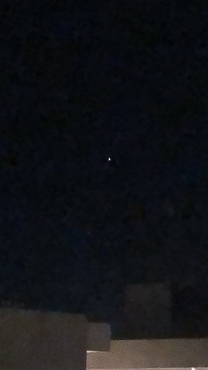 AgMarqueza's tweet photo. Alguien sabe qué onda con estas estrellas locas que cambian de posición y antes no estaban? #stars #astrology #space #nasa #constelations #espacioesxterior #astrologia https://t.co/1ufztyJx7I
