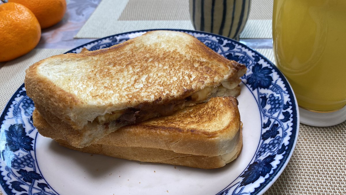 試してみたヨ。画像はワシ作
レシピは↓

チョコバナナのフライパンホットサンド。 by 栁川かおり https://t.co/949XEKWbwu #Nadiaレシピ https://t.co/o699dywkTP