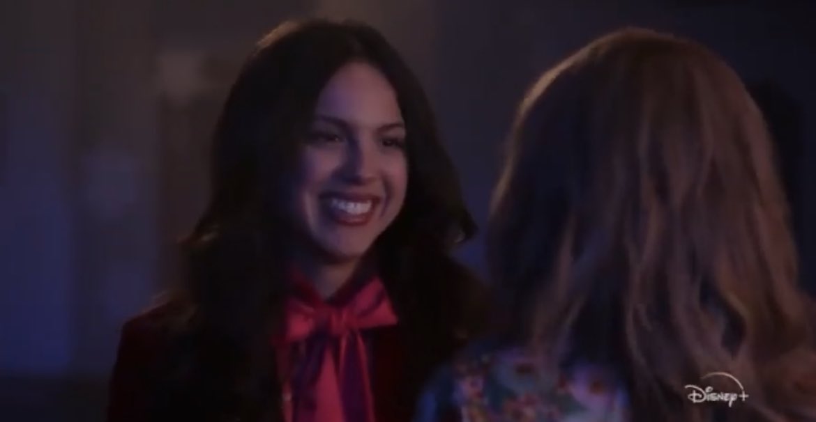 DailyRodrigo's tweet photo. 🏆 | Olivia won “Favorite Female TV star (kids)” at the Kids Choice Awards 2023! This is now her second win in this category✨ https://t.co/1atJX5MVSa